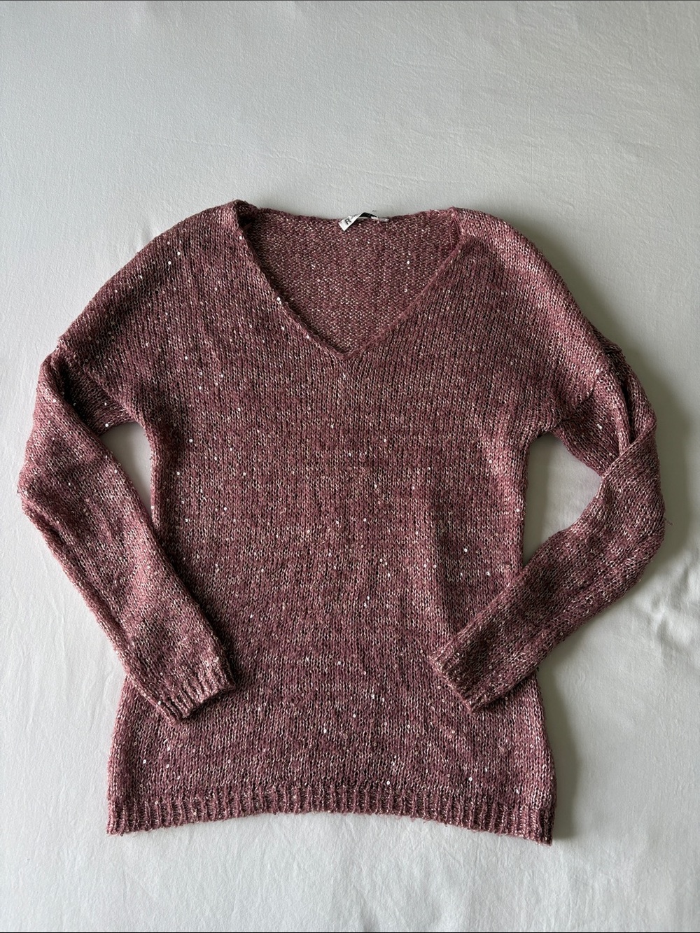 Revolution V-Neck Sweater in Rose-Mauve with Flecked Accents